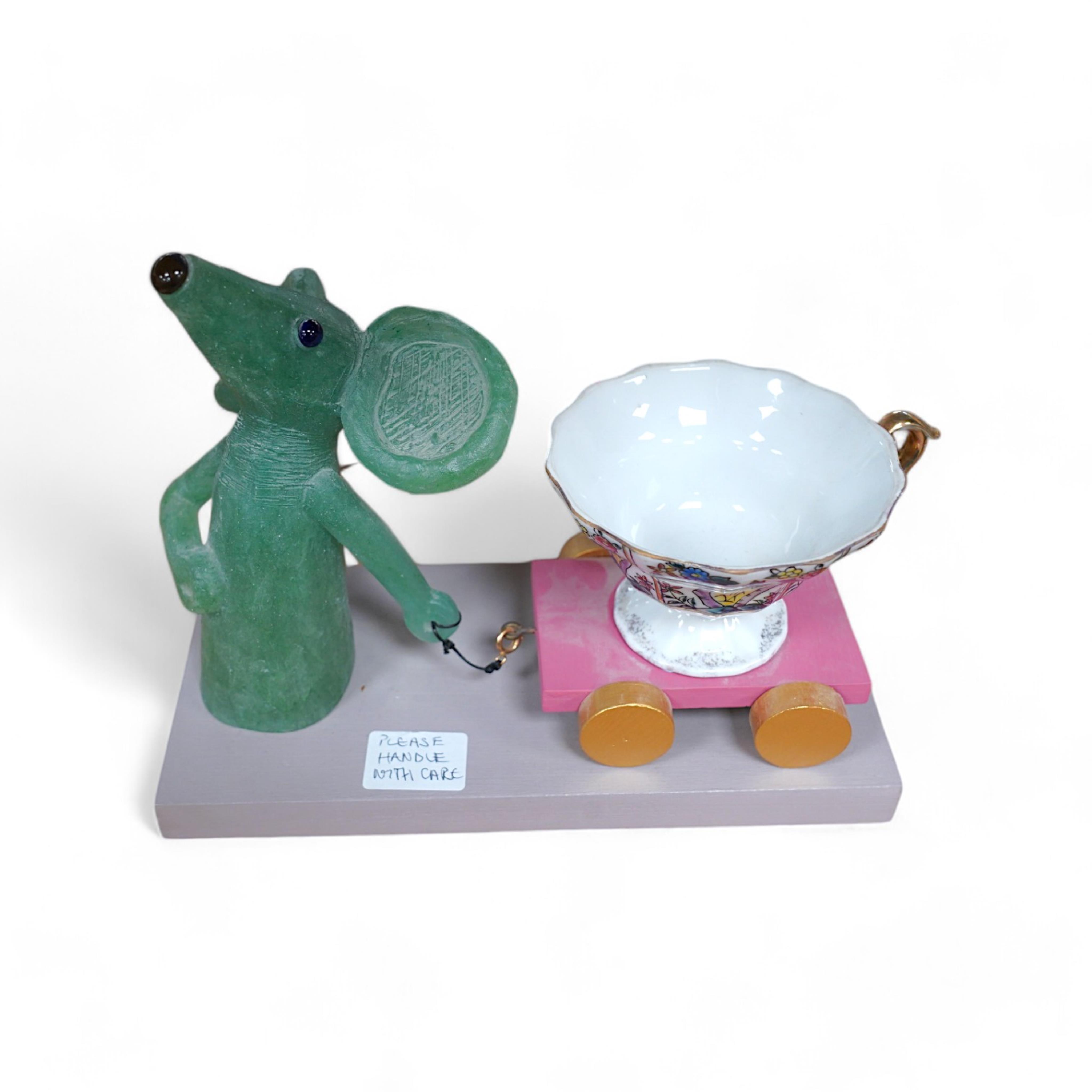 A Morag Reekie contemporary Art glass Mouse pulling a cart with a surmounted cup, height of mouse 16 cm. Condition - good, cup detatched from stand